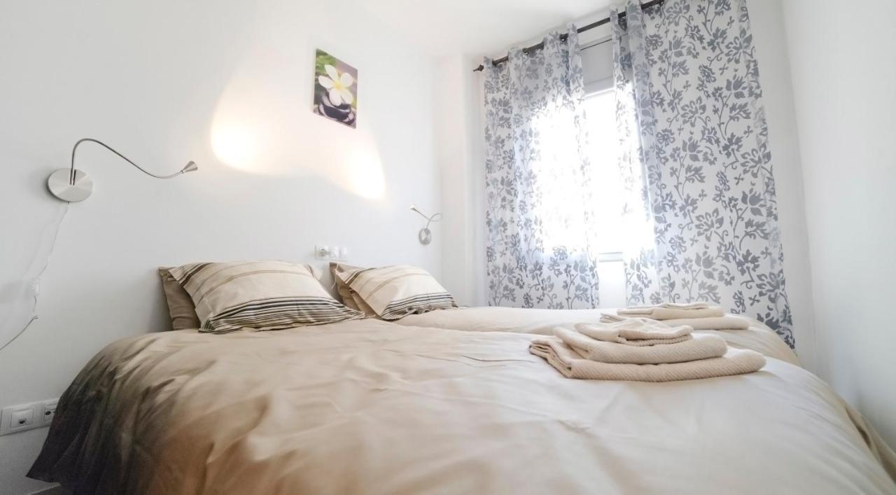 Ferienwohnung Tranquil Duplex In Sitges, Barcelona,Sea Views, Parking, Terrace Exterior foto