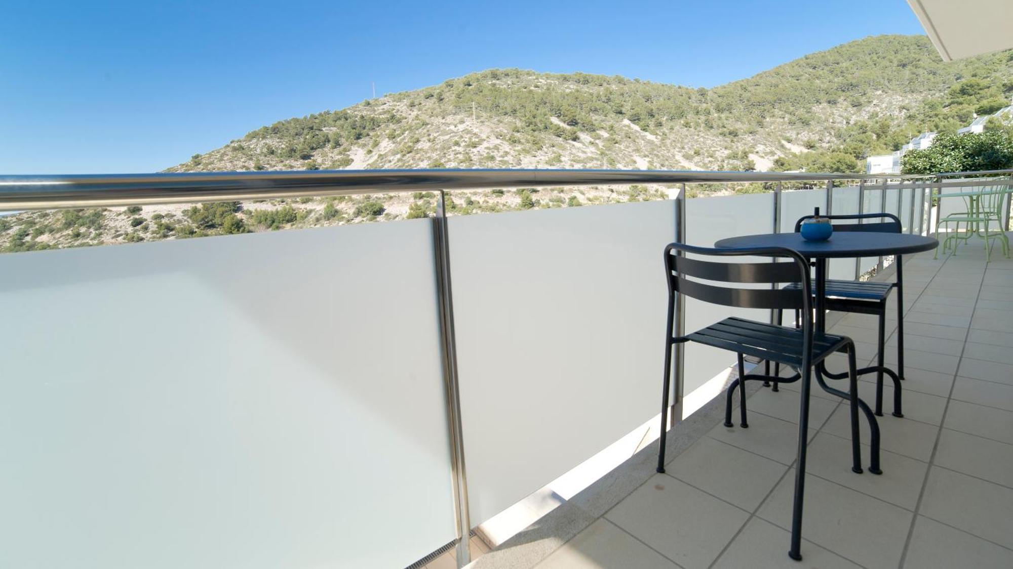 Ferienwohnung Tranquil Duplex In Sitges, Barcelona,Sea Views, Parking, Terrace Exterior foto